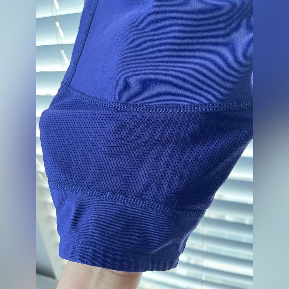 L, NIKE Dri-Fit athletic running capri’s with small pockets - Picture 7 of 17
